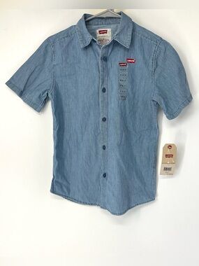 Levi’s NWT boys medium Button down shirt